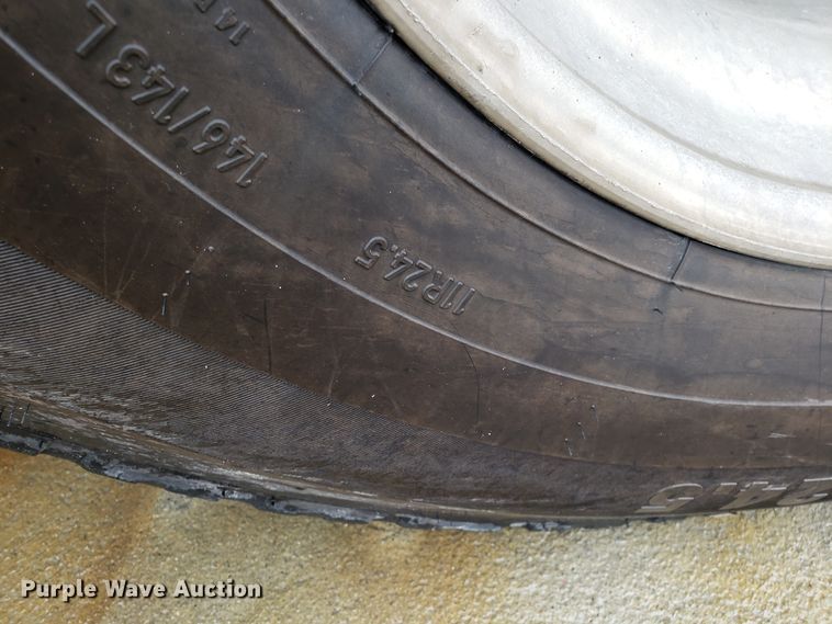 image for item DG8754 2001 Kenworth T800 dump truck