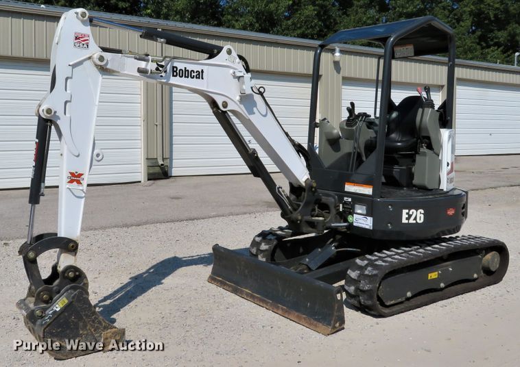 image for item DH1578 2016 Bobcat E26 mini excavator