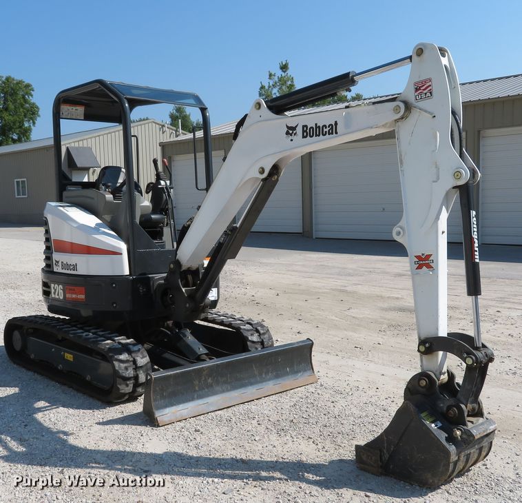image for item DH1578 2016 Bobcat E26 mini excavator