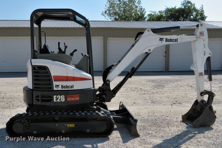 image for item DH1578 2016 Bobcat E26 mini excavator