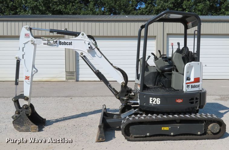 image for item DH1578 2016 Bobcat E26 mini excavator