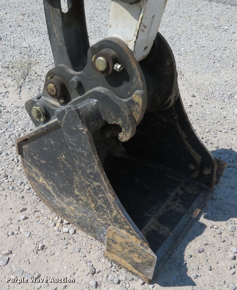 image for item DH1578 2016 Bobcat E26 mini excavator