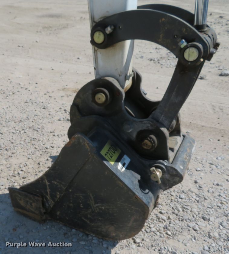 image for item DH1578 2016 Bobcat E26 mini excavator