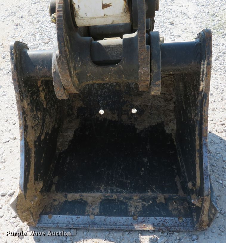 image for item DH1578 2016 Bobcat E26 mini excavator