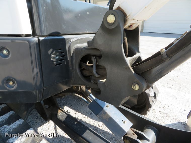 image for item DH1578 2016 Bobcat E26 mini excavator