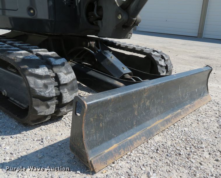 image for item DH1578 2016 Bobcat E26 mini excavator