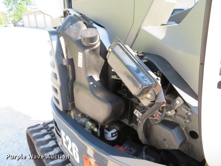 image for item DH1578 2016 Bobcat E26 mini excavator