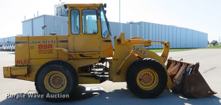 image for item DH1613 1991 John Deere 544E wheel loader