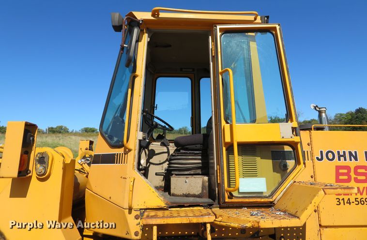 image for item DH1613 1991 John Deere 544E wheel loader