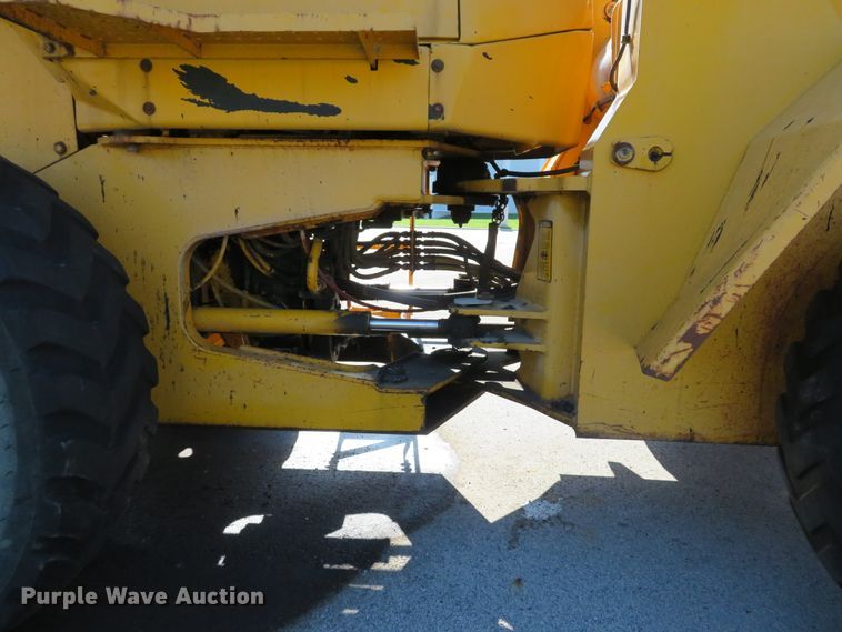 image for item DH1613 1991 John Deere 544E wheel loader