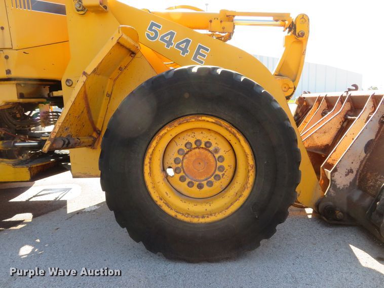 image for item DH1613 1991 John Deere 544E wheel loader