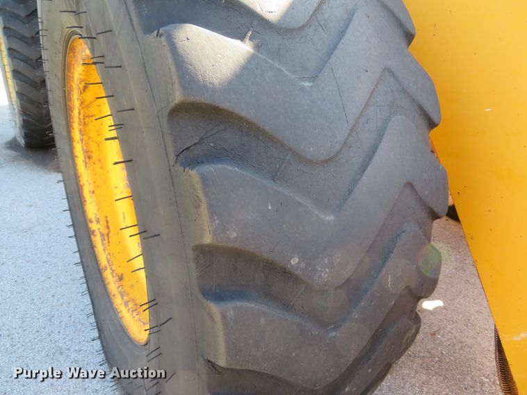 image for item DH1613 1991 John Deere 544E wheel loader