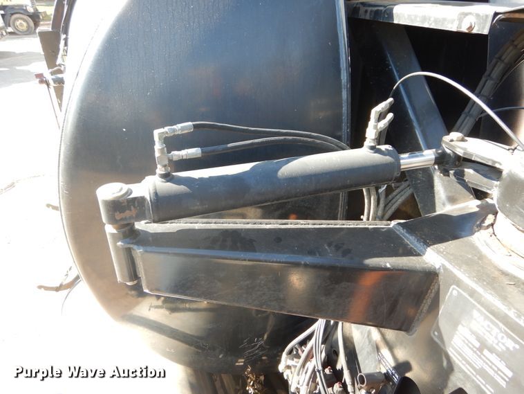 image for item DH2159 2009 Sterling L-Line sewer jetter truck