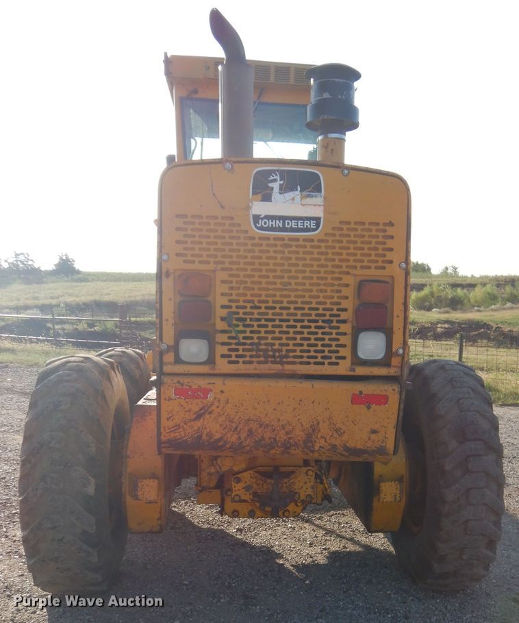 image for item DH2597 1989 John Deere 770BH motor grader