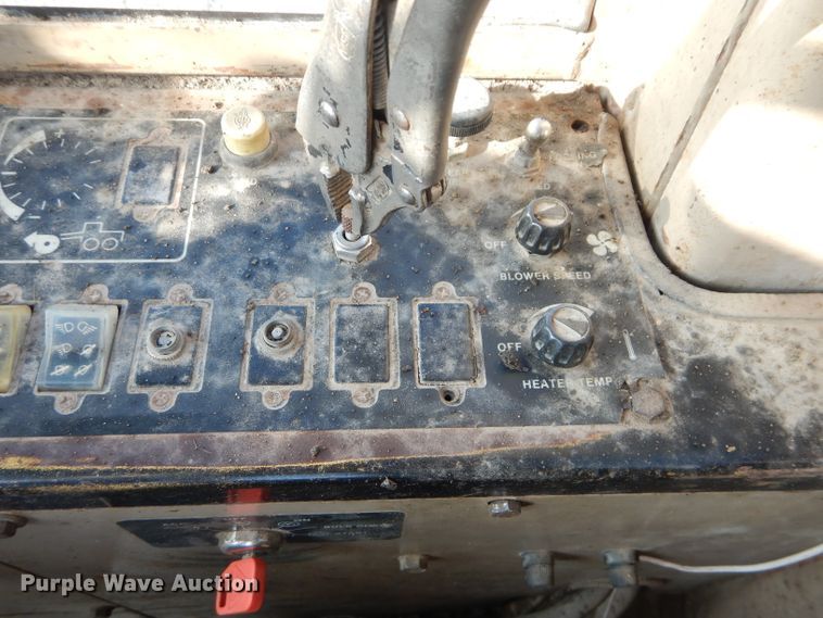 image for item DH2597 1989 John Deere 770BH motor grader