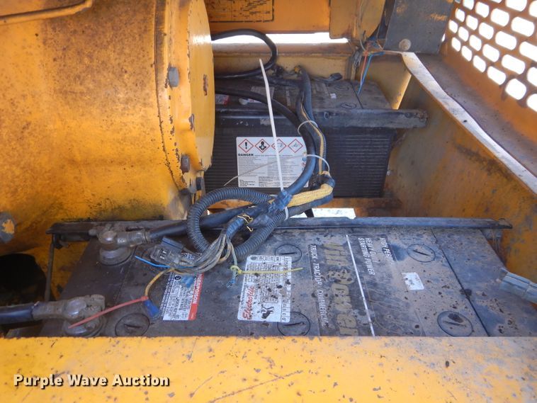 image for item DH2597 1989 John Deere 770BH motor grader