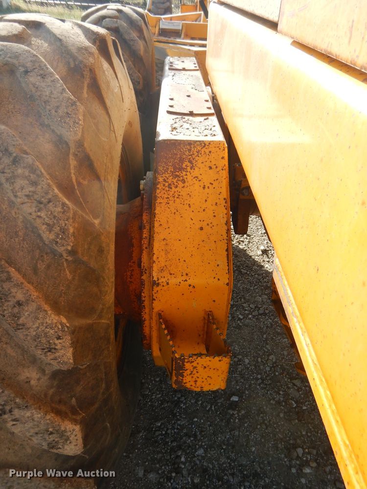 image for item DH2597 1989 John Deere 770BH motor grader