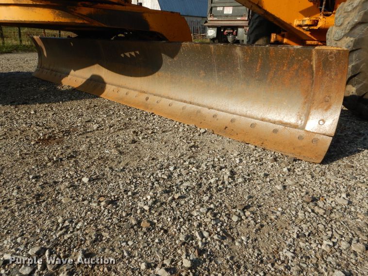 image for item DH2597 1989 John Deere 770BH motor grader