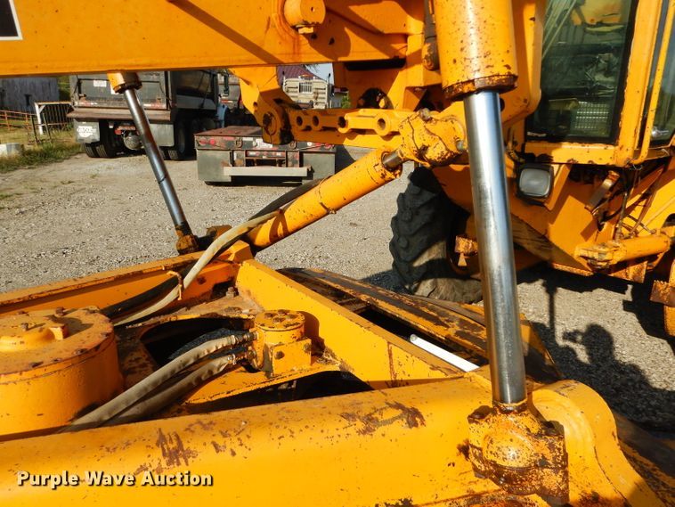 image for item DH2597 1989 John Deere 770BH motor grader