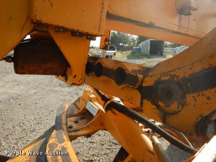 image for item DH2597 1989 John Deere 770BH motor grader