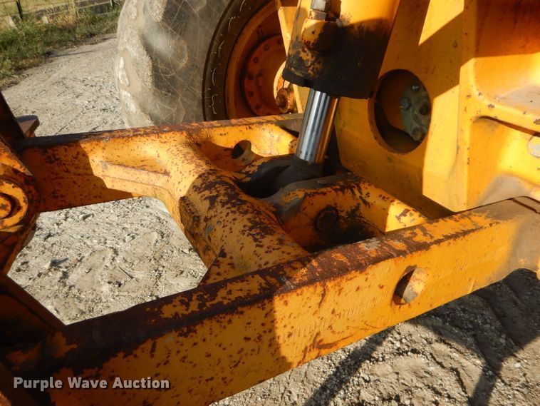 image for item DH2597 1989 John Deere 770BH motor grader