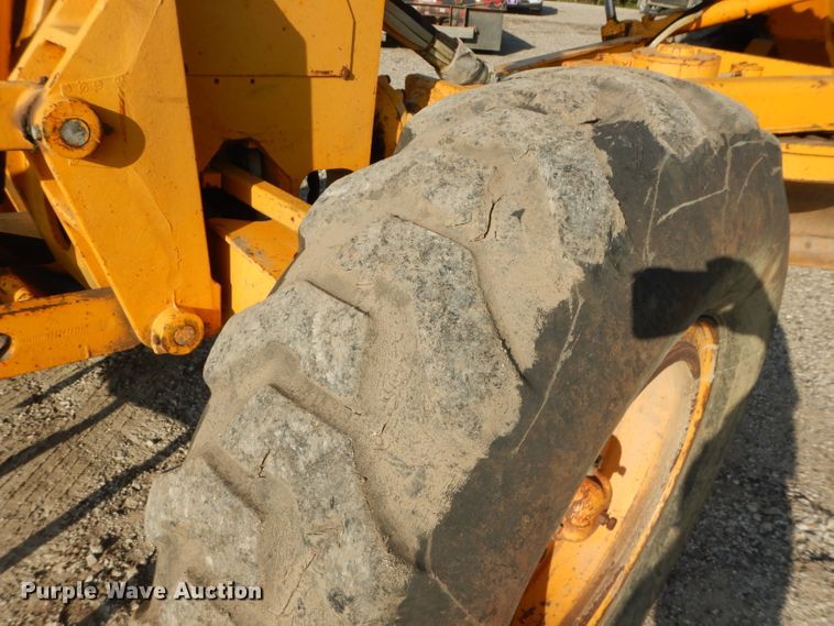 image for item DH2597 1989 John Deere 770BH motor grader