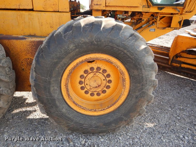 image for item DH2597 1989 John Deere 770BH motor grader