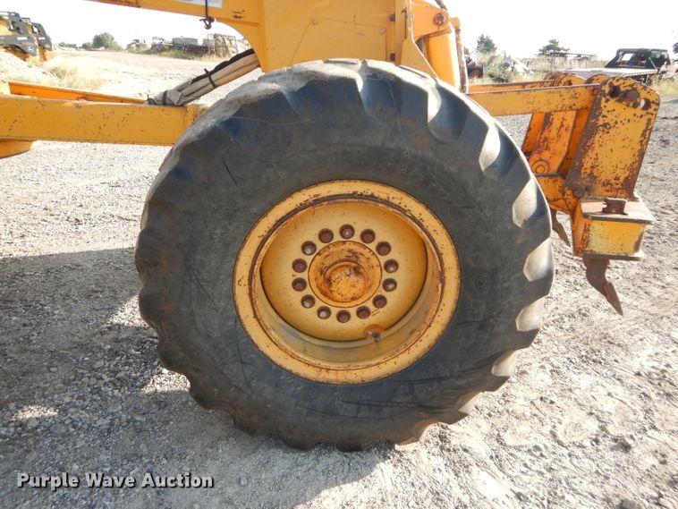 image for item DH2597 1989 John Deere 770BH motor grader