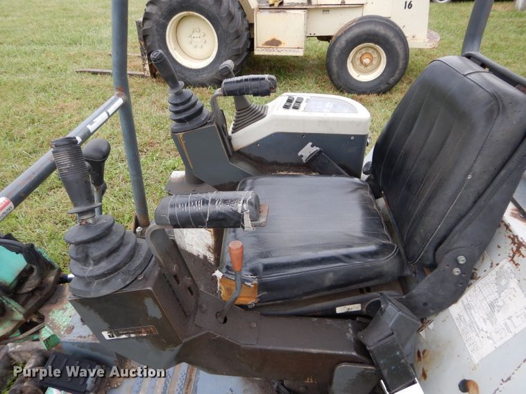 image for item DH2607 1998 IHI 18J mini excavator