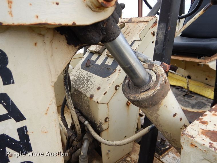 image for item DH2608 1991 Ingersoll Rand RT706F forklift