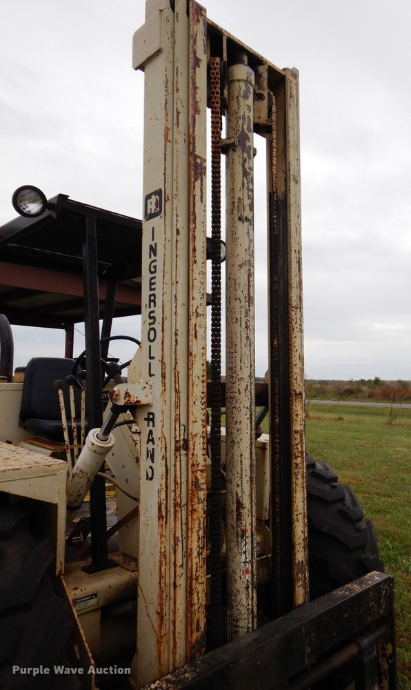 image for item DH2608 1991 Ingersoll Rand RT706F forklift