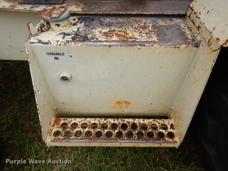 image for item DH2608 1991 Ingersoll Rand RT706F forklift