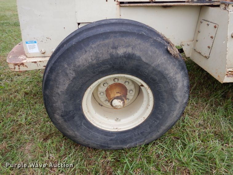 image for item DH2608 1991 Ingersoll Rand RT706F forklift