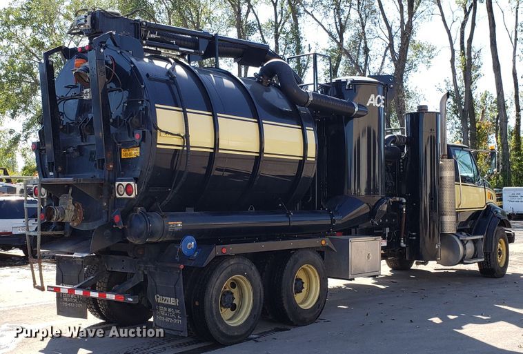 image for item DH2864 2008 Sterling L-Line vacuum truck