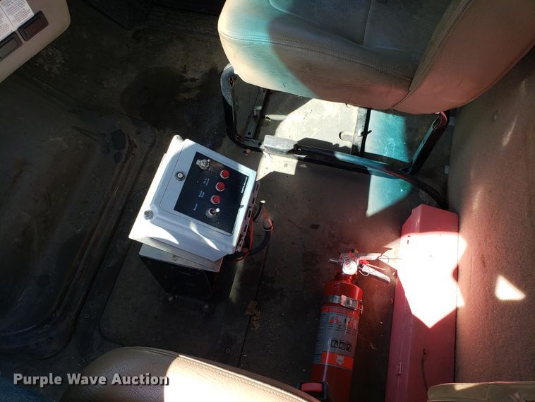 image for item DH2864 2008 Sterling L-Line vacuum truck