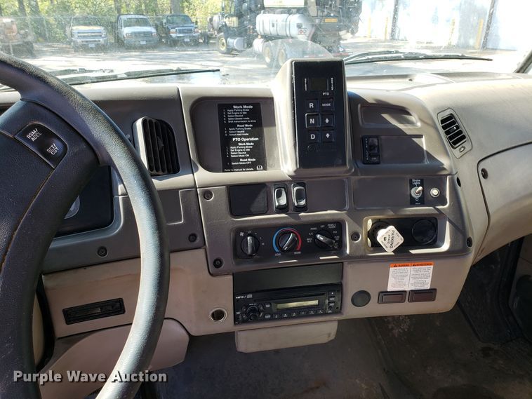 image for item DH2864 2008 Sterling L-Line vacuum truck