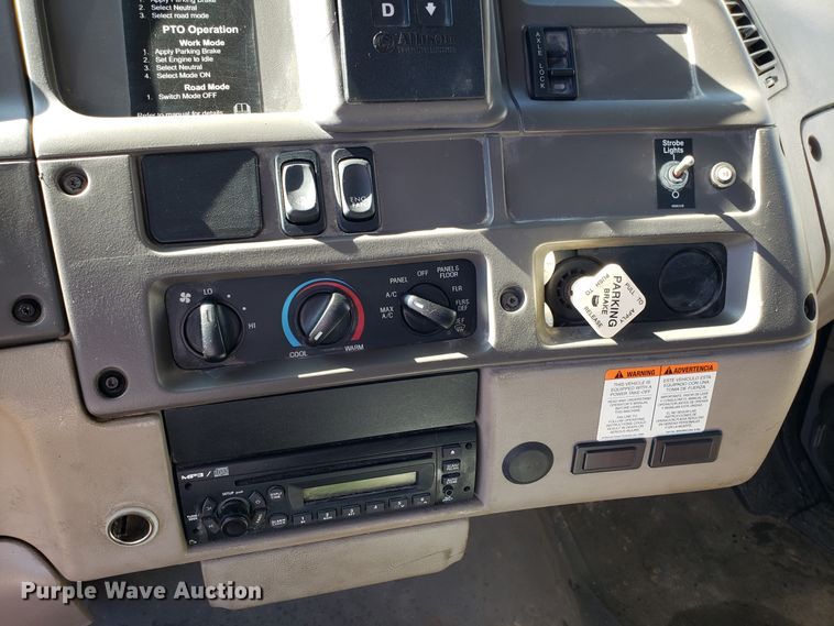 image for item DH2864 2008 Sterling L-Line vacuum truck