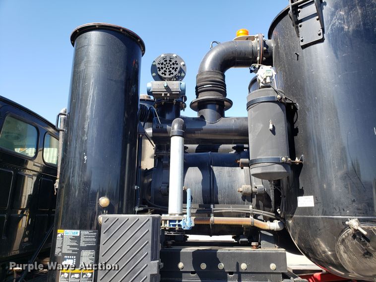 image for item DH2864 2008 Sterling L-Line vacuum truck