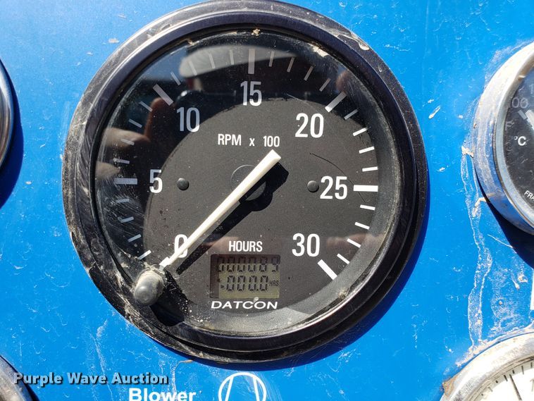 image for item DH2864 2008 Sterling L-Line vacuum truck