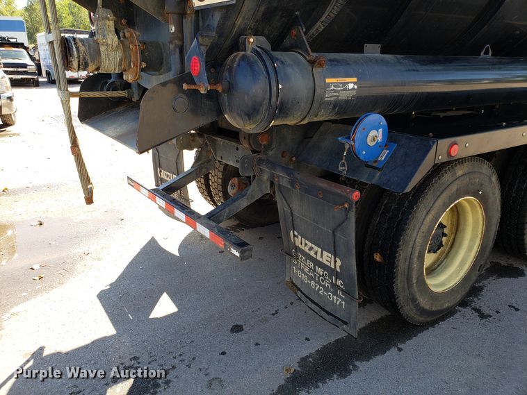 image for item DH2864 2008 Sterling L-Line vacuum truck