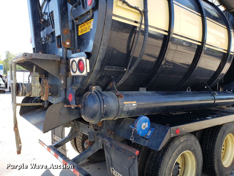 image for item DH2864 2008 Sterling L-Line vacuum truck