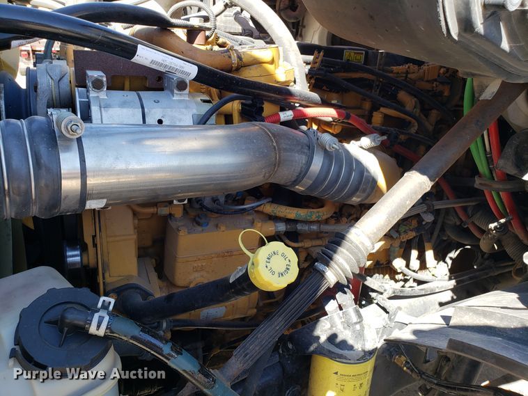 image for item DH2864 2008 Sterling L-Line vacuum truck