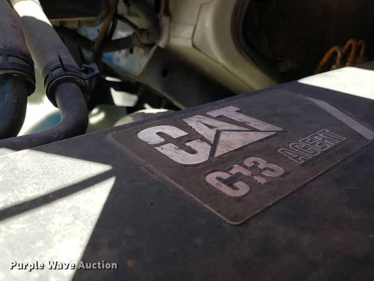 image for item DH2864 2008 Sterling L-Line vacuum truck