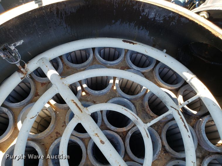 image for item DH2864 2008 Sterling L-Line vacuum truck