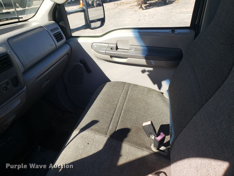 image for item DH2867 2001 Ford F550 Super Duty flat dump bed truck