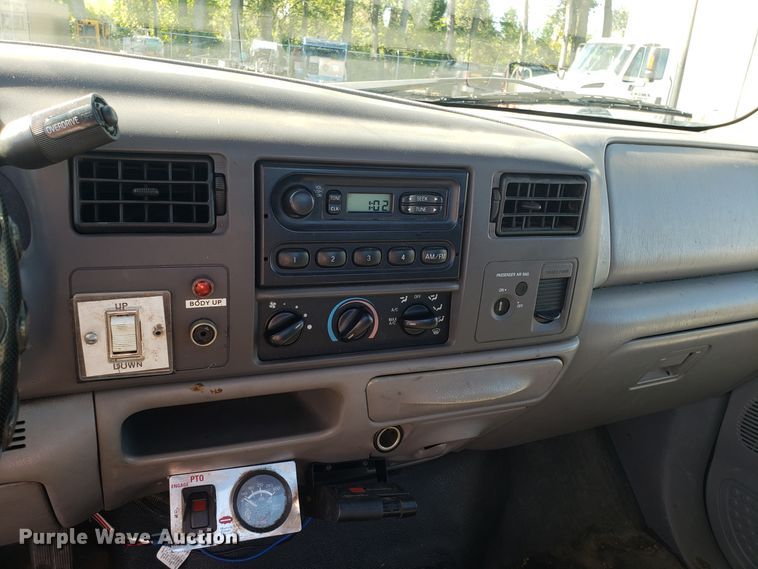 image for item DH2867 2001 Ford F550 Super Duty flat dump bed truck