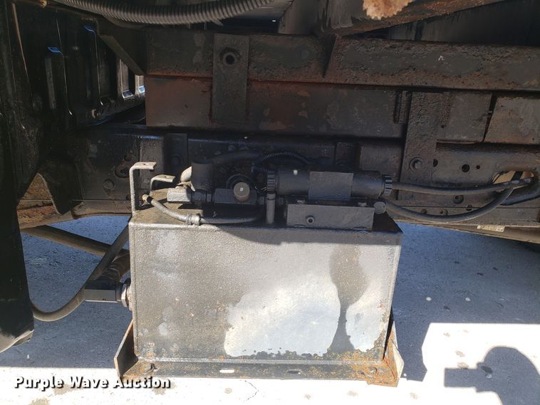 image for item DH2867 2001 Ford F550 Super Duty flat dump bed truck