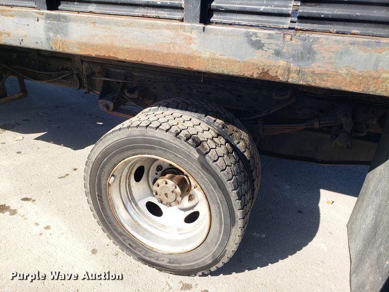 image for item DH2867 2001 Ford F550 Super Duty flat dump bed truck