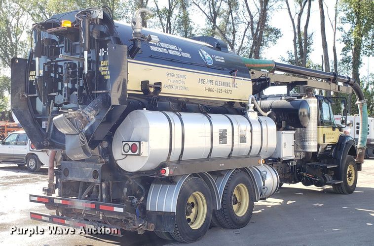 image for item DH2869 2009 International 7600 vacuum truck