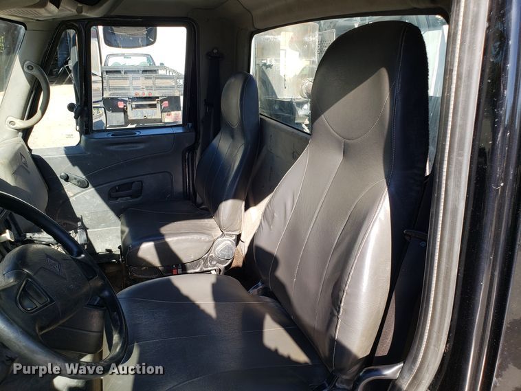 image for item DH2869 2009 International 7600 vacuum truck